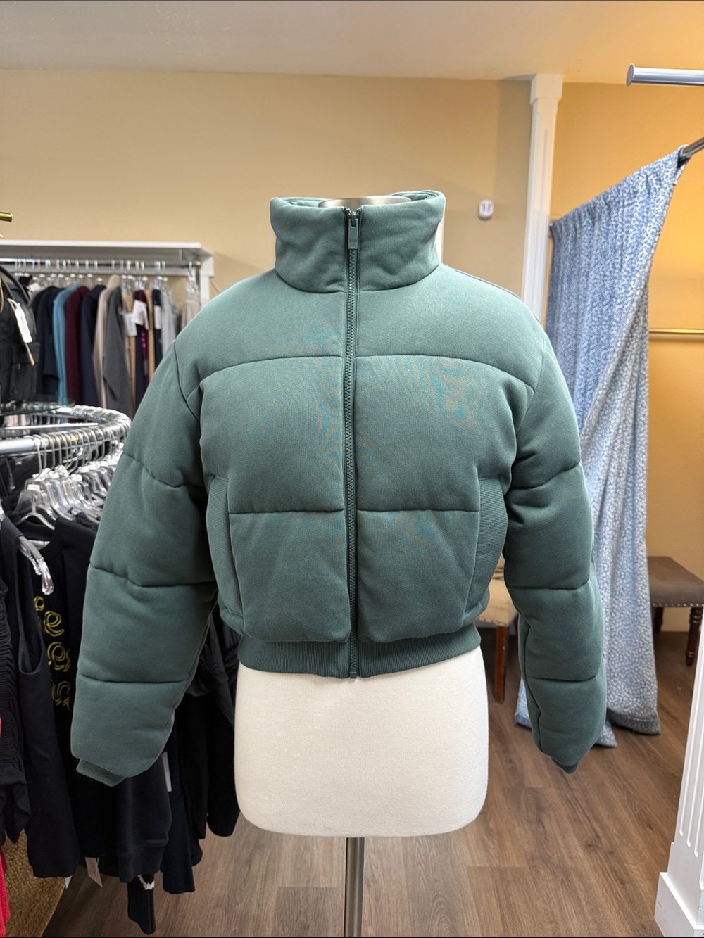 ALO NWOT Teal Sweatshirt Puffer Size Small
